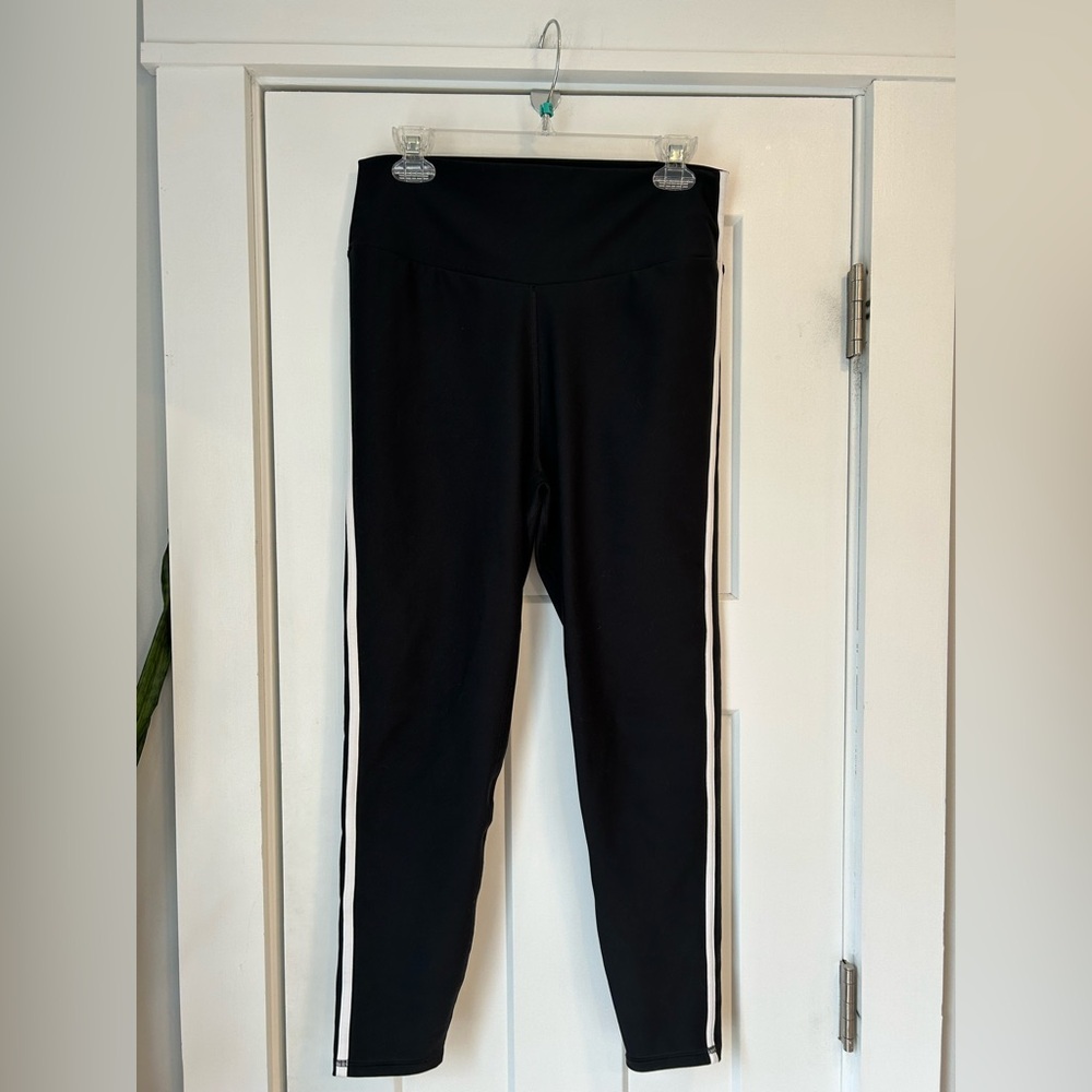 YPB sculptLUX Leggings Size XL